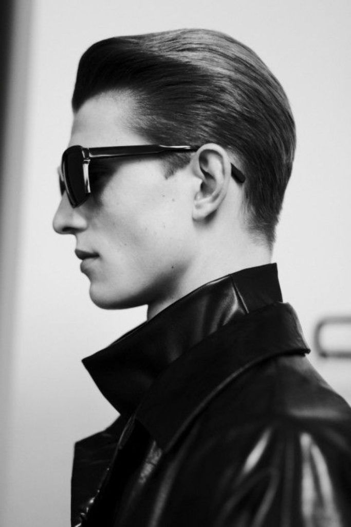 15 Peinados Slicked Back Más Atractivos para Hombres