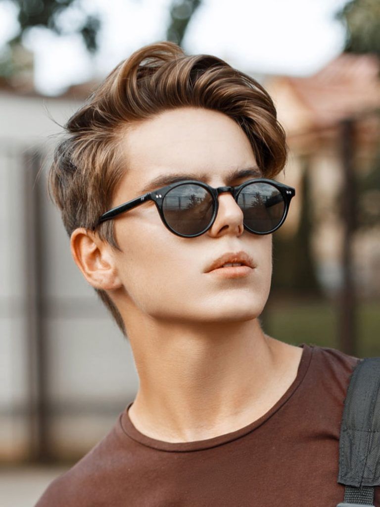 20 Peinados más geniales para hombres con gafas (Guía 2024)