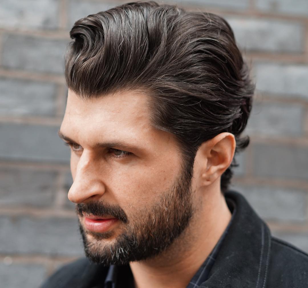 15 Peinados Slicked Back Más Atractivos para Hombres