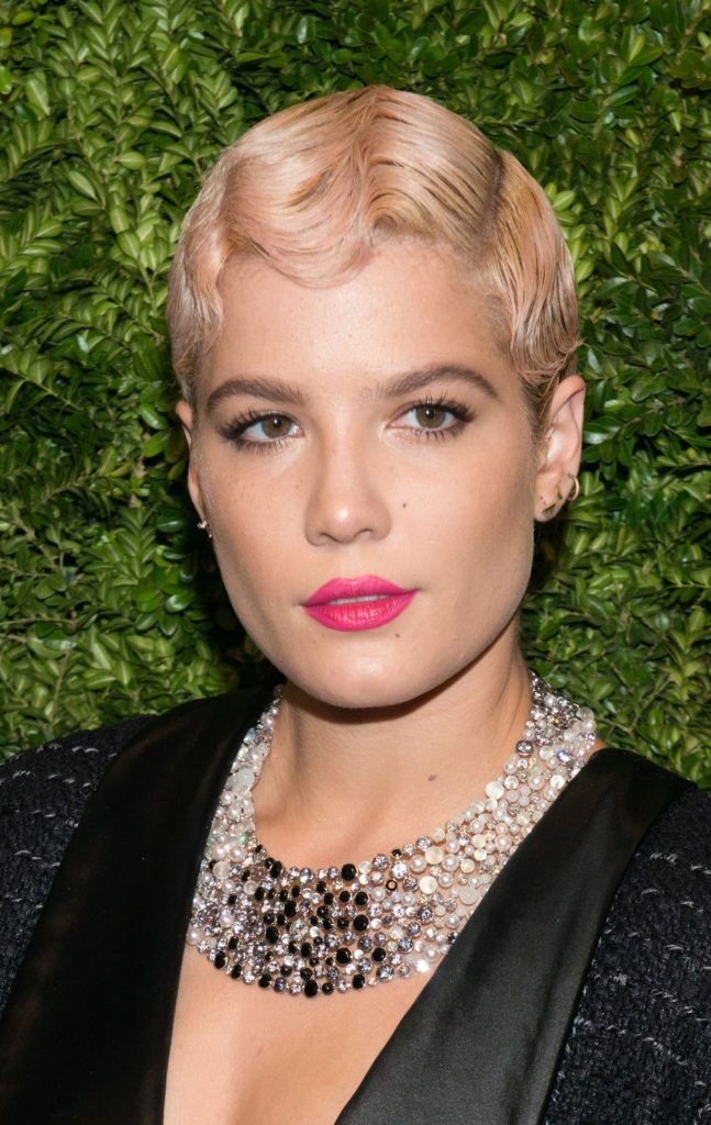 20 Ideas de Color de Pelo Rosa Dorado para Mujeres