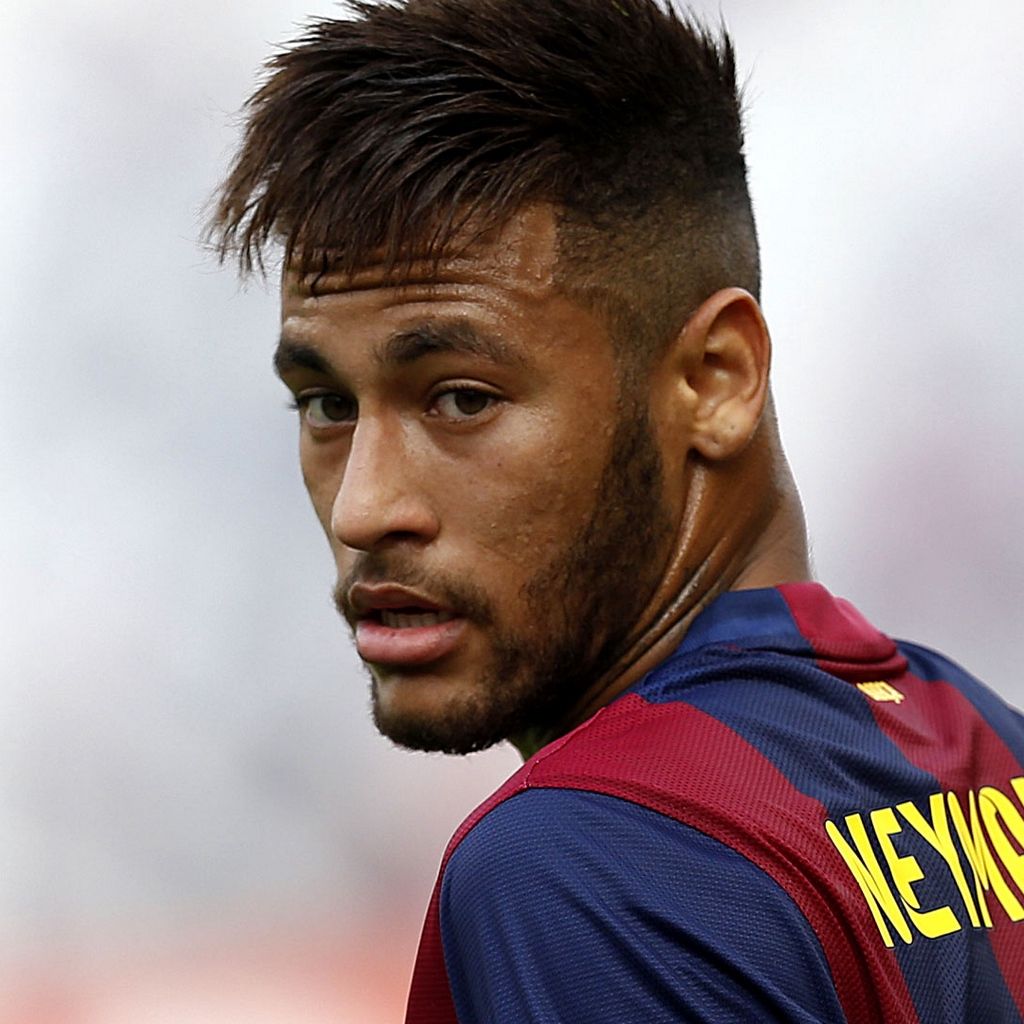 22 Cortes de pelo y peinados más populares de Neymar en 2024