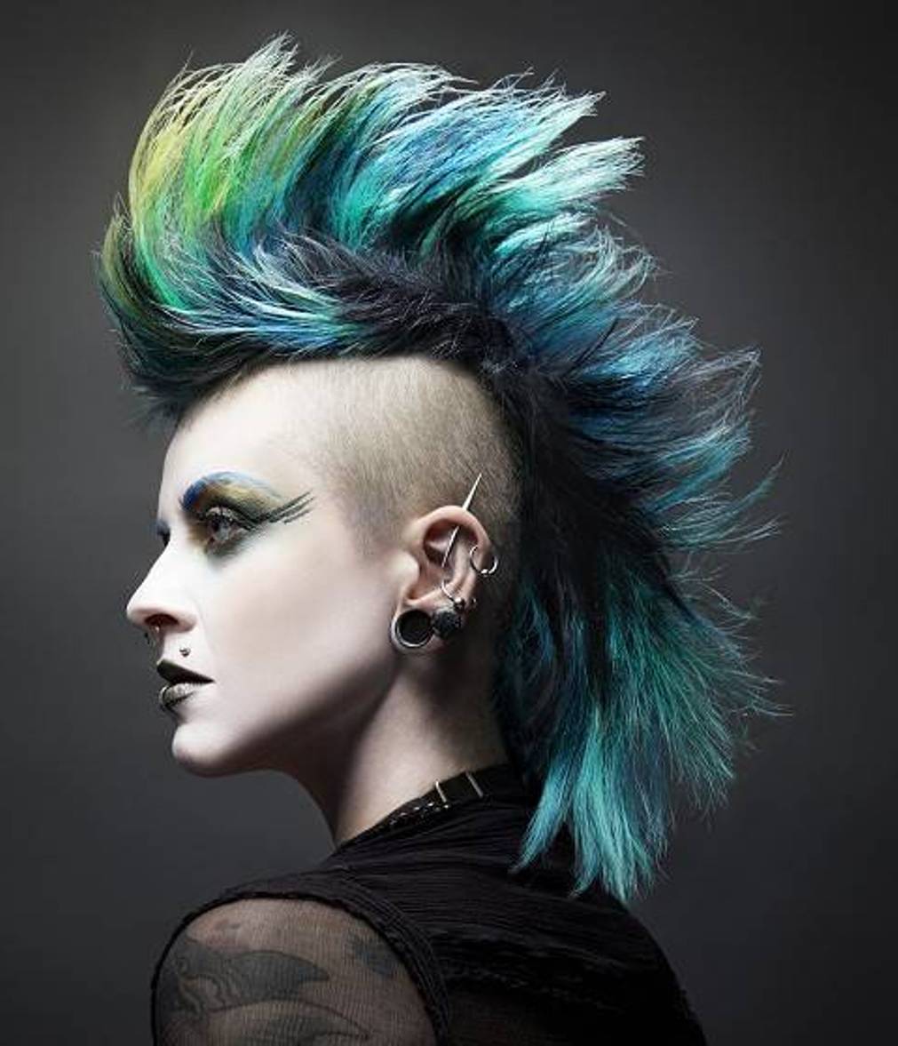 21 Cortes de pelo cyberpunk para divas atrevidas y hermosas