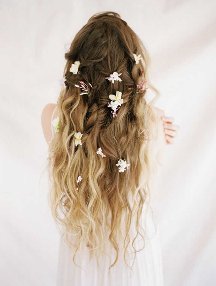 21 Peinados de Niña de las Flores más Bonitos