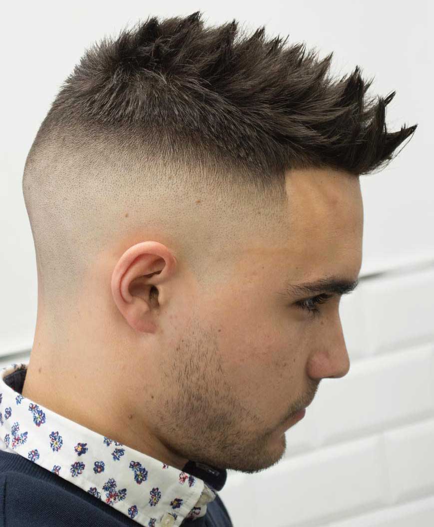 21 Impresionantes Peinados Fohawk para Hombres en Esta Temporada