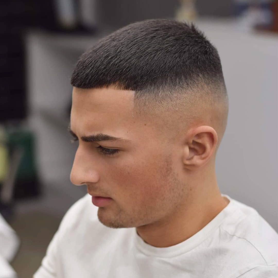 25 cortes de pelo alto y ceñido con estilo para hombres