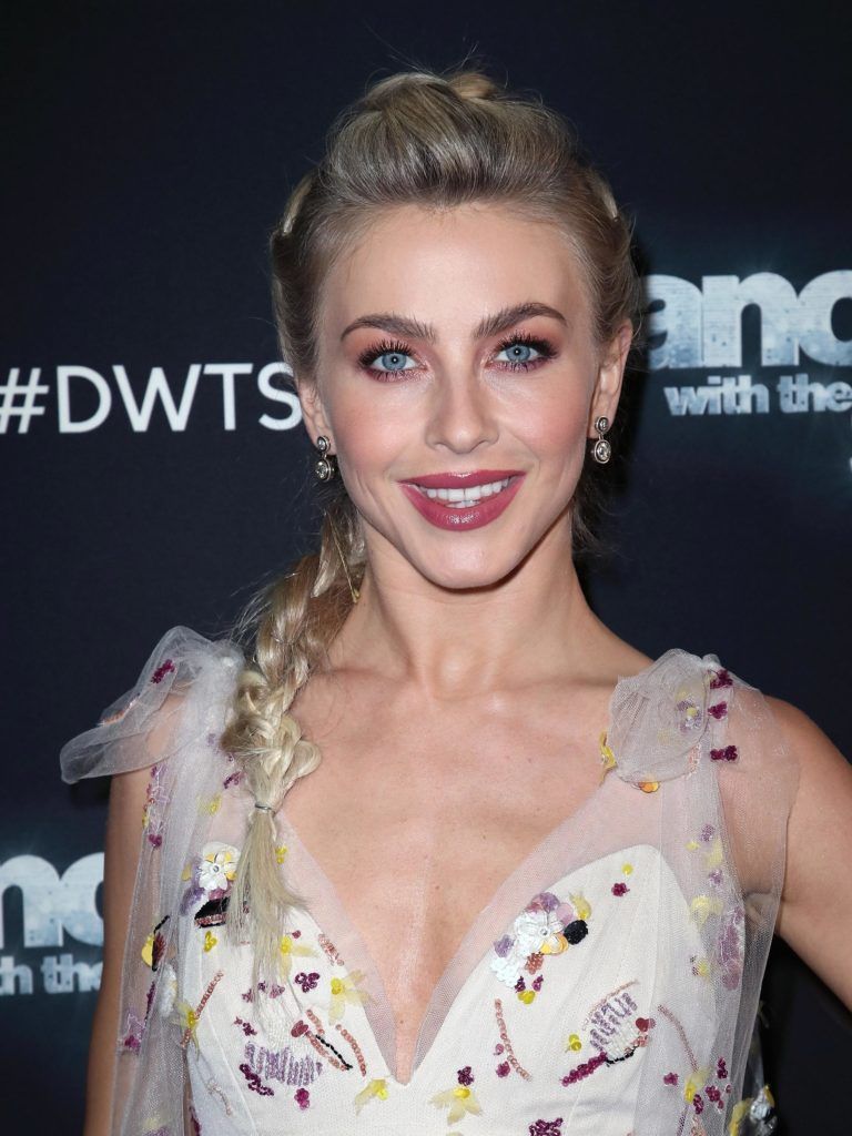 15 Peinados deslumbrantes y radiantes de Julianne Hough