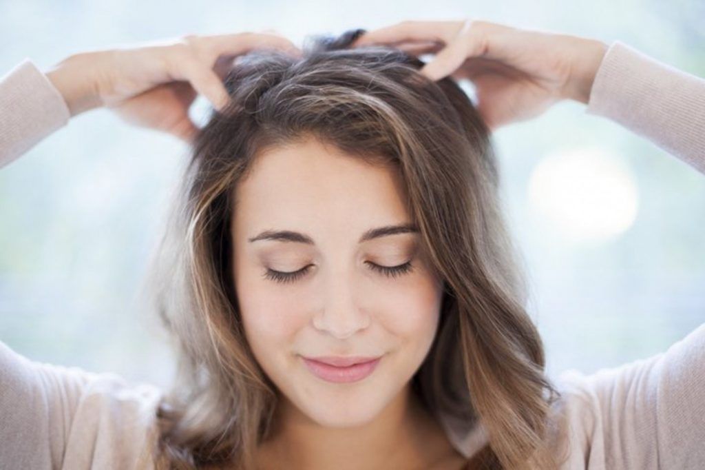 Retroceso de la línea del cabello en mujeres - Consejos para hacer crecer el cabello de nuevo