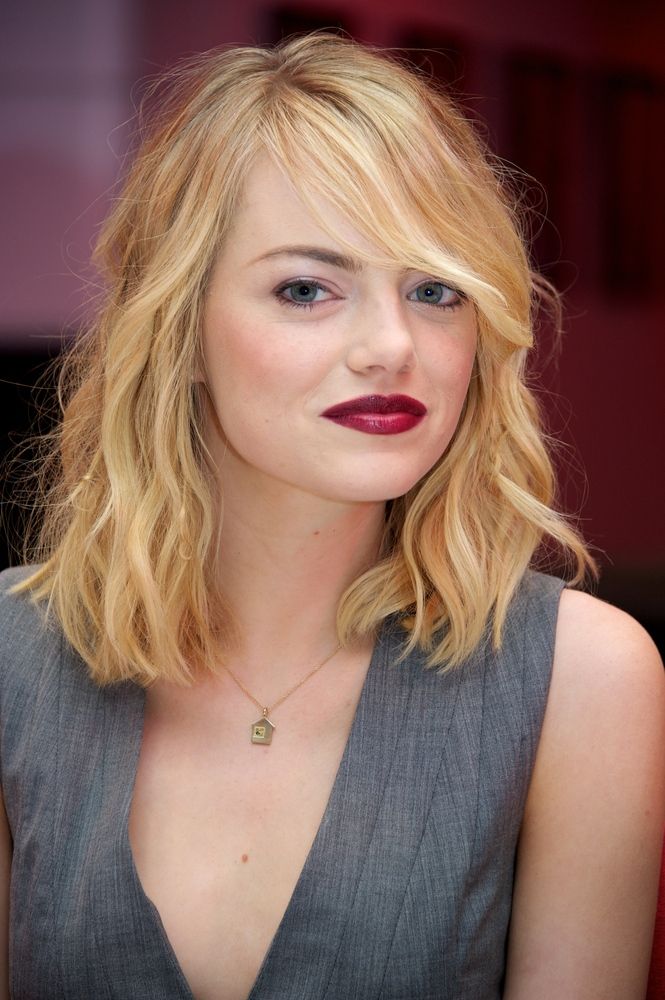 30 Peinados glamorosos de Emma Stone para inspirarte