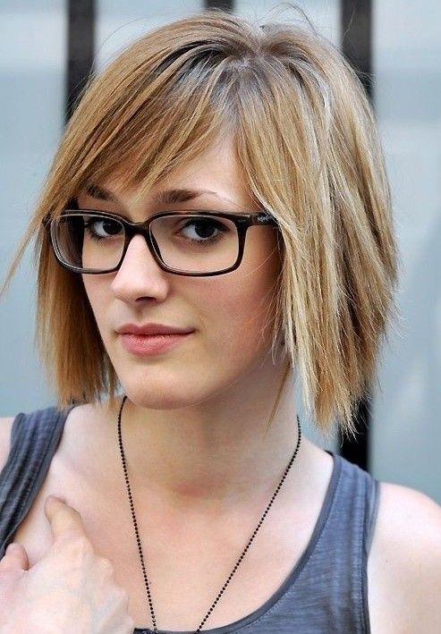 30 Cortes de Pelo Corto Recto Más Versátiles para Mujeres con Estilo