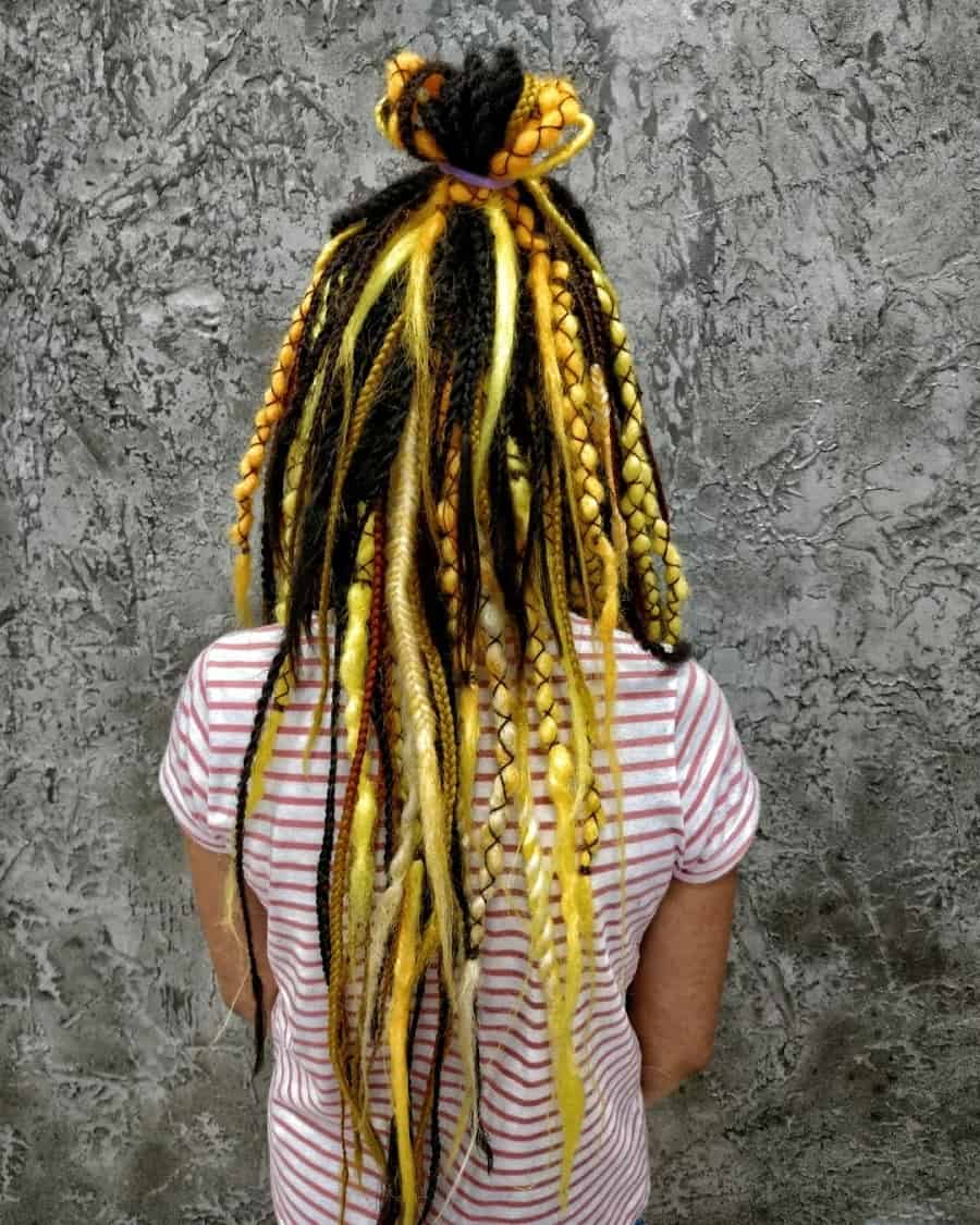 35 Peinados modernos de rastas para iluminarte