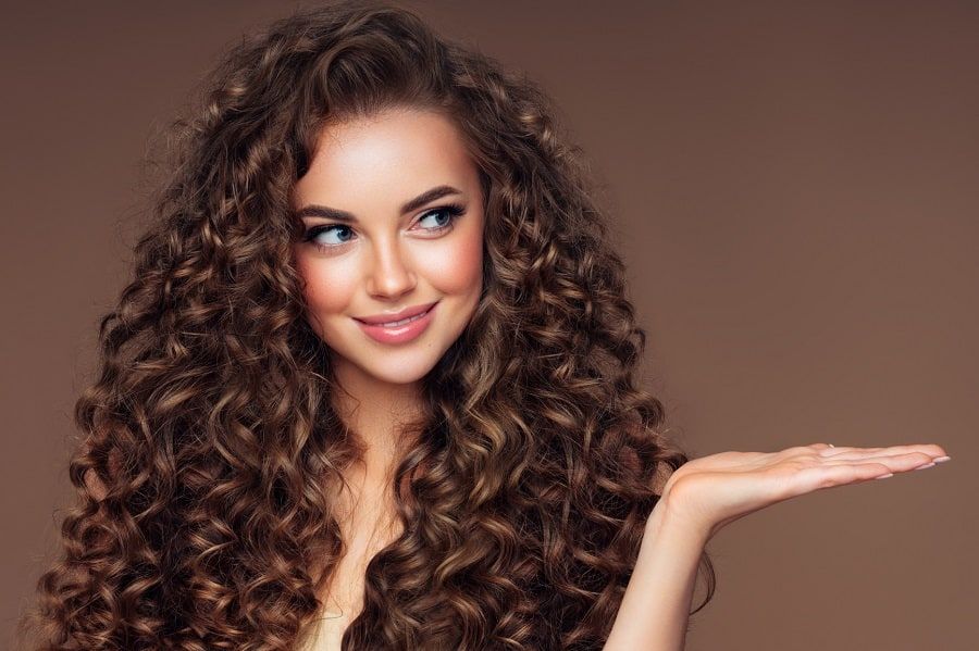 23 Ideas de Permanente para Cabello Largo - Consigue el Volumen que Siempre Has Deseado